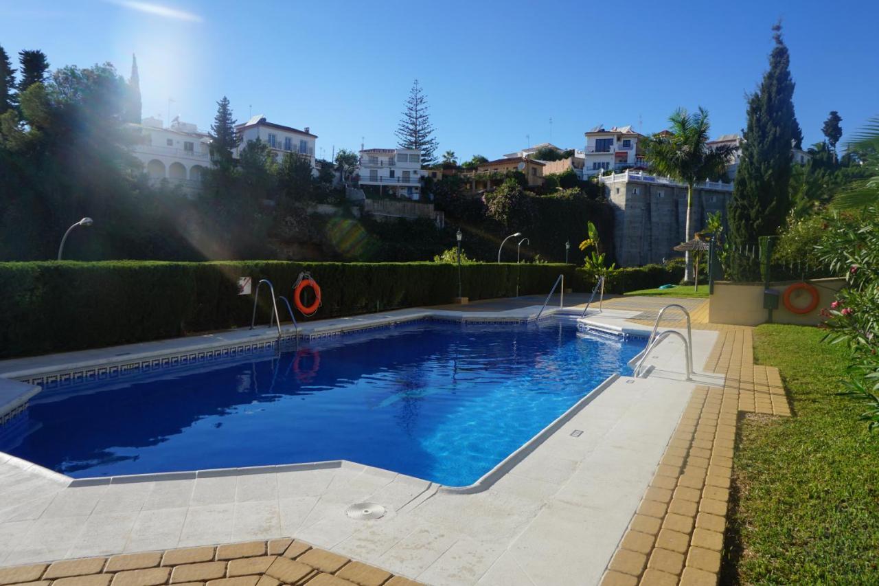 Jardines De Burriana 12 Apartman Nerja Kültér fotó