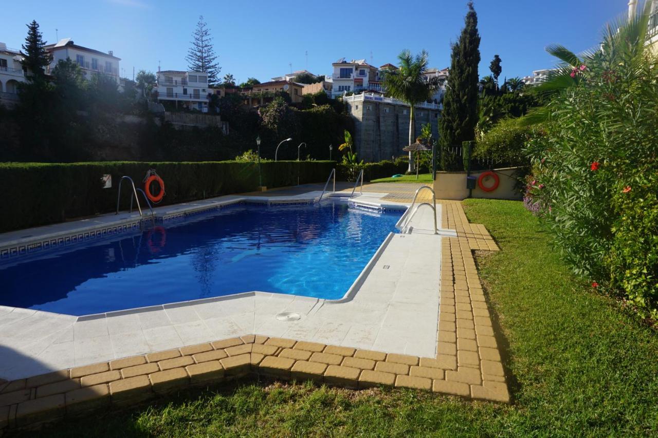 Jardines De Burriana 12 Apartman Nerja Kültér fotó