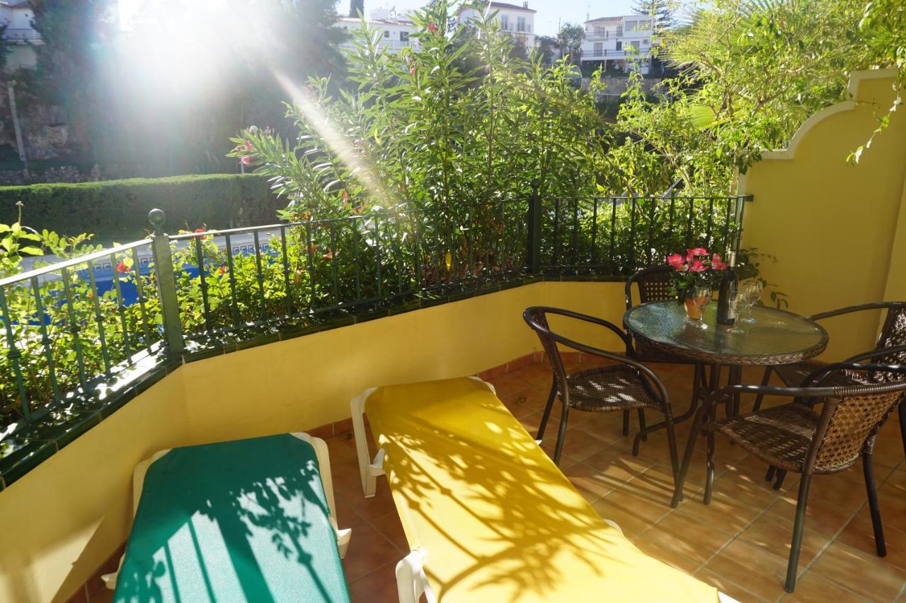 Jardines De Burriana 12 Apartman Nerja Kültér fotó