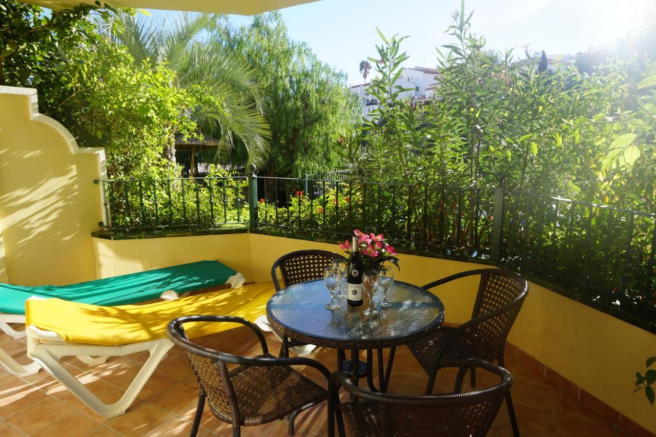 Jardines De Burriana 12 Apartman Nerja Kültér fotó