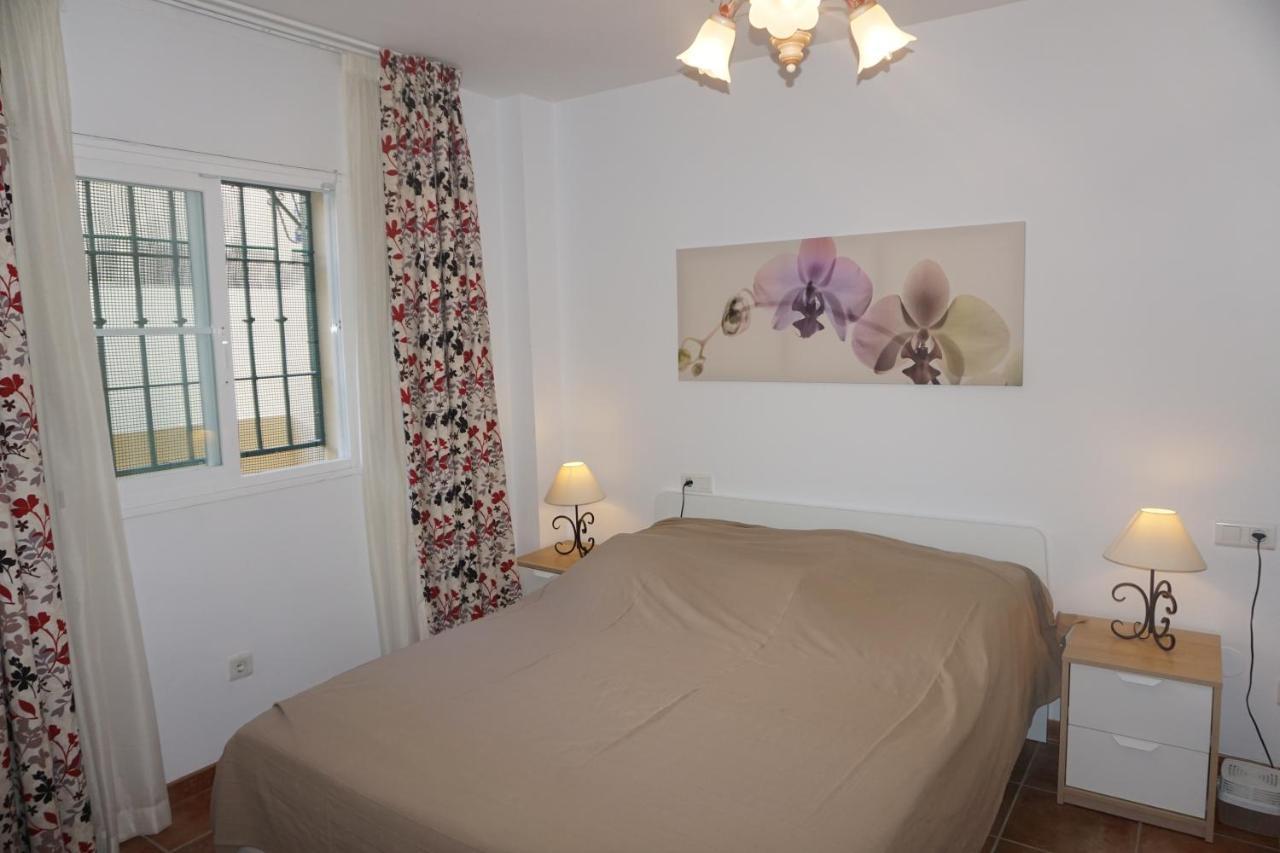 Jardines De Burriana 12 Apartman Nerja Kültér fotó